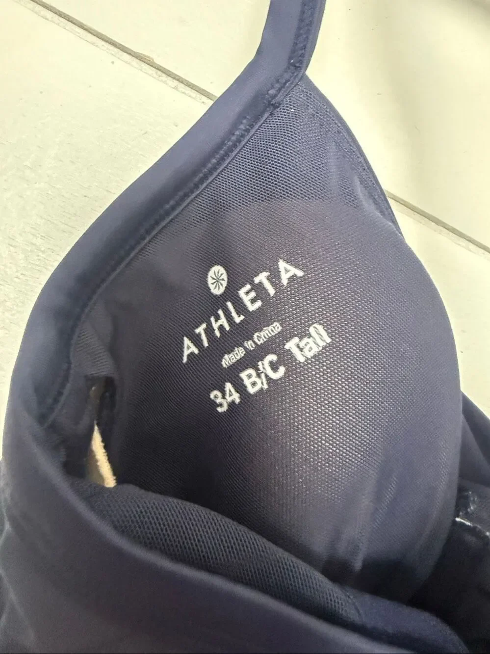 Athleta Women’s 34B/C Navy Blue Swim Tankini Top